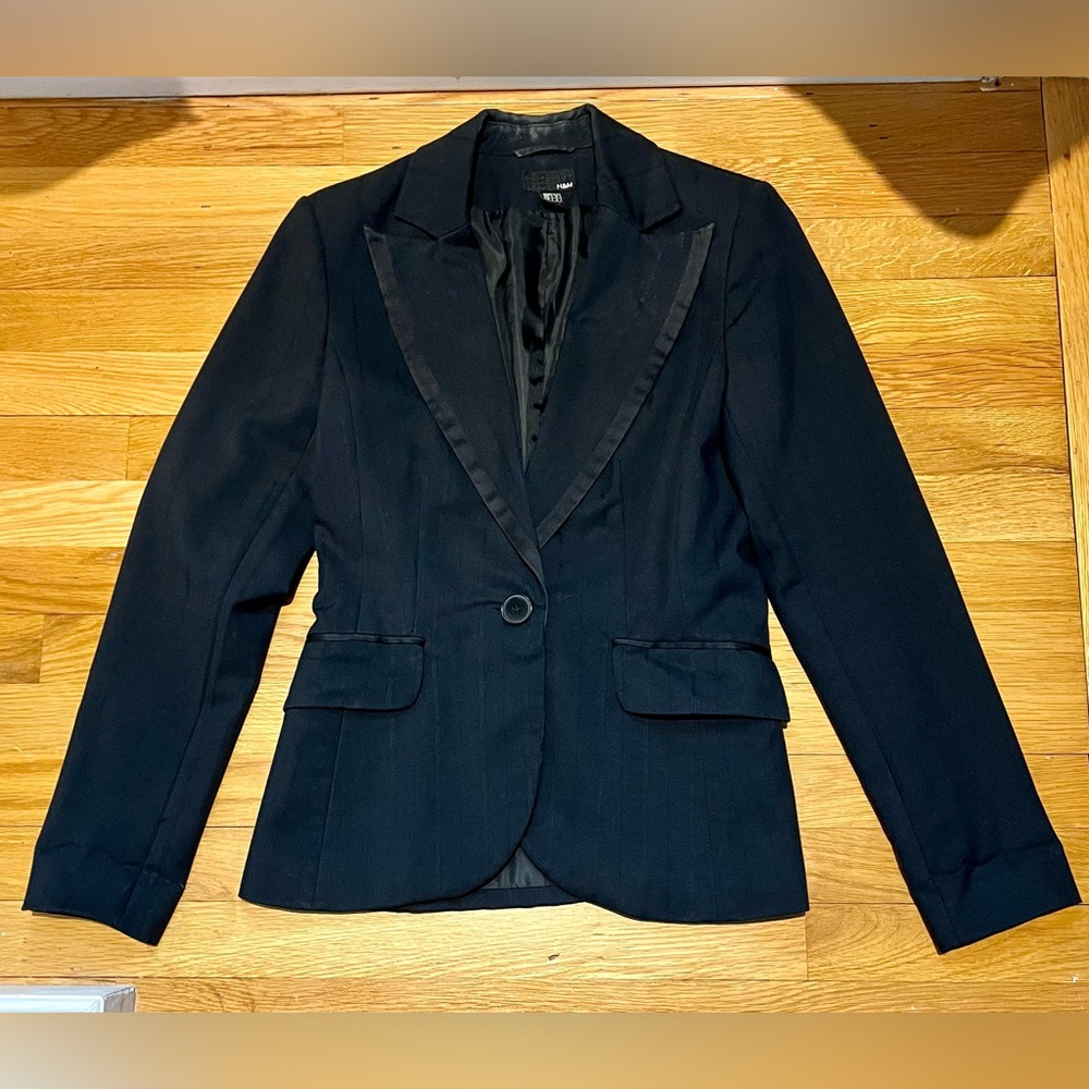 H&M Classic Tuxedo-Style Women's Black Blazer
